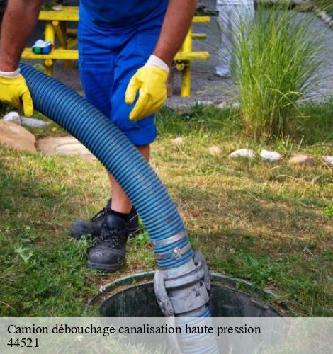 Camion débouchage canalisation haute pression couffe-44521 CW Plomberie nantais